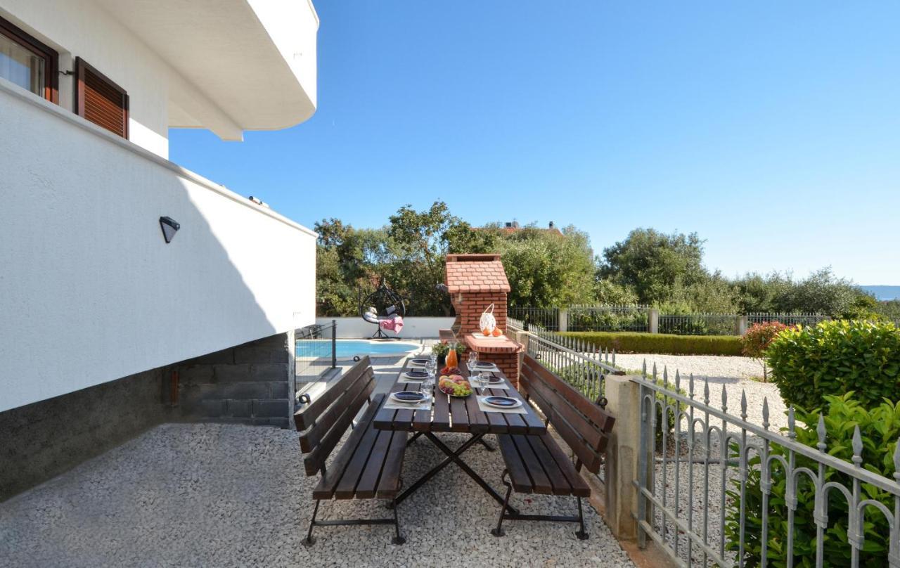 Apartment With Heated Pool And Sea View Трогір Екстер'єр фото