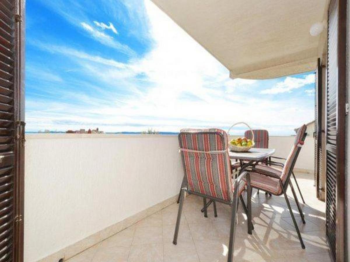 Apartment With Heated Pool And Sea View Трогір Екстер'єр фото
