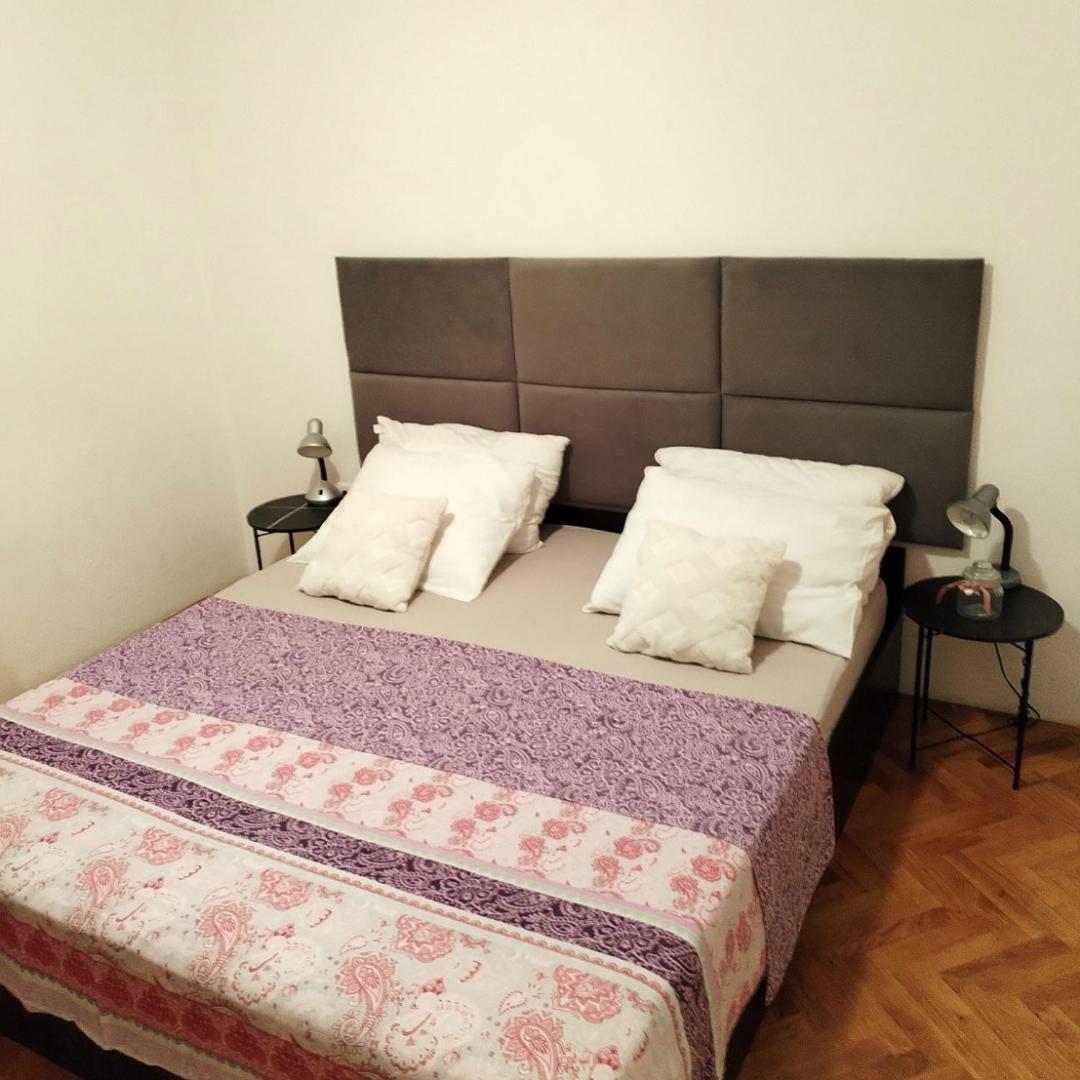 Apartment With Heated Pool And Sea View Трогір Номер фото